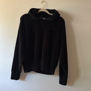Textured Pullover
Brand (champion)
Color (black)